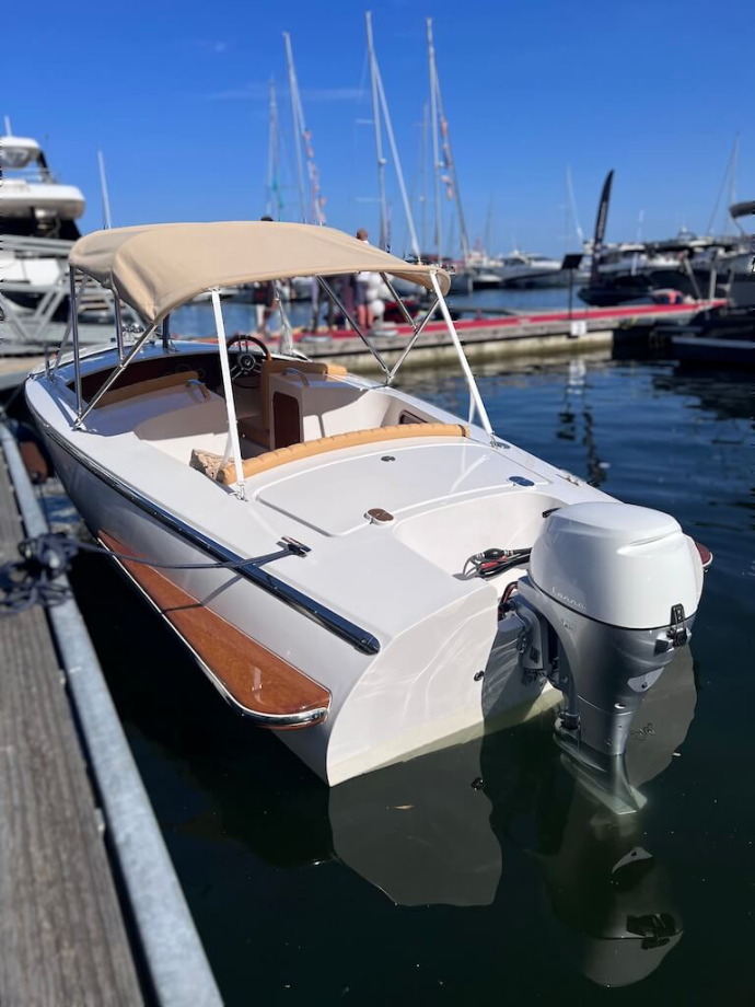 Classic Boat CANNA b-One
