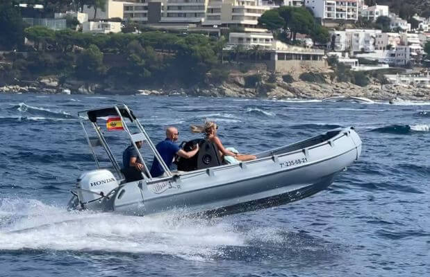 Buy Inflatable boat Whaly 500R and other Inflatable boat accessories in Canada and the United States.