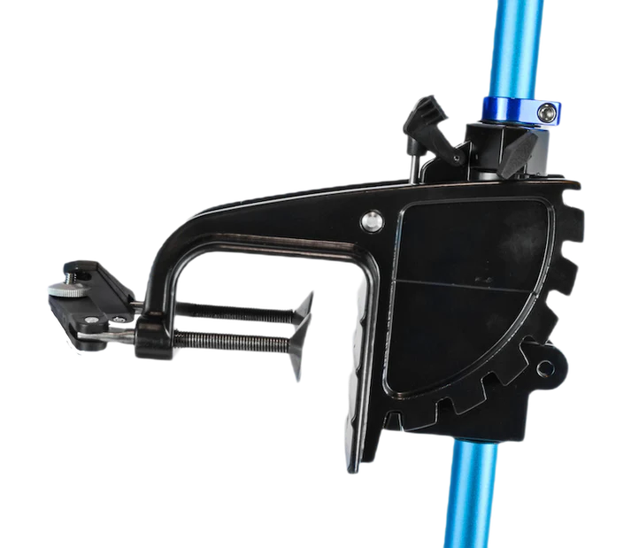 Bixpy Transom Adapter Close