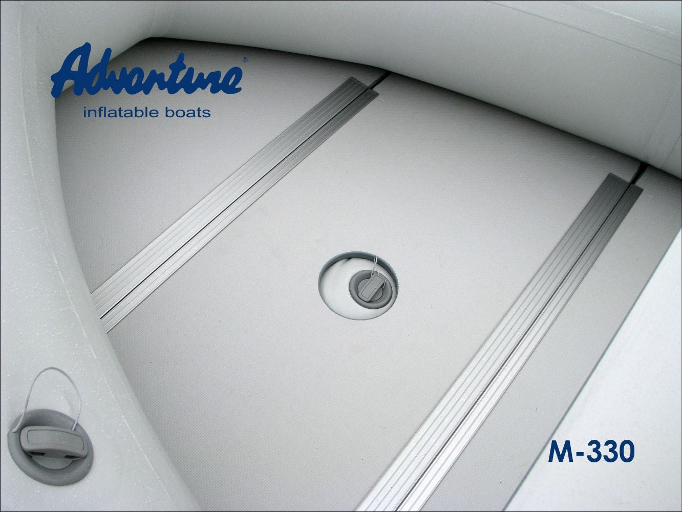 Boat Adventure Master M-330 Bow