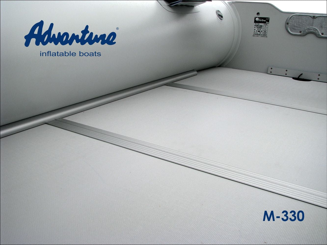 Boat Adventure Master M-330 Floor