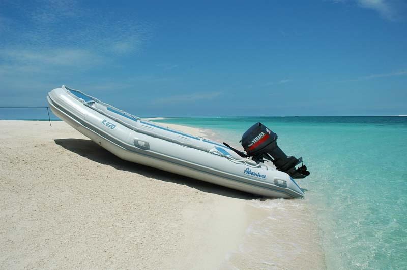 Boat Adventure Rubicon R-470 Side