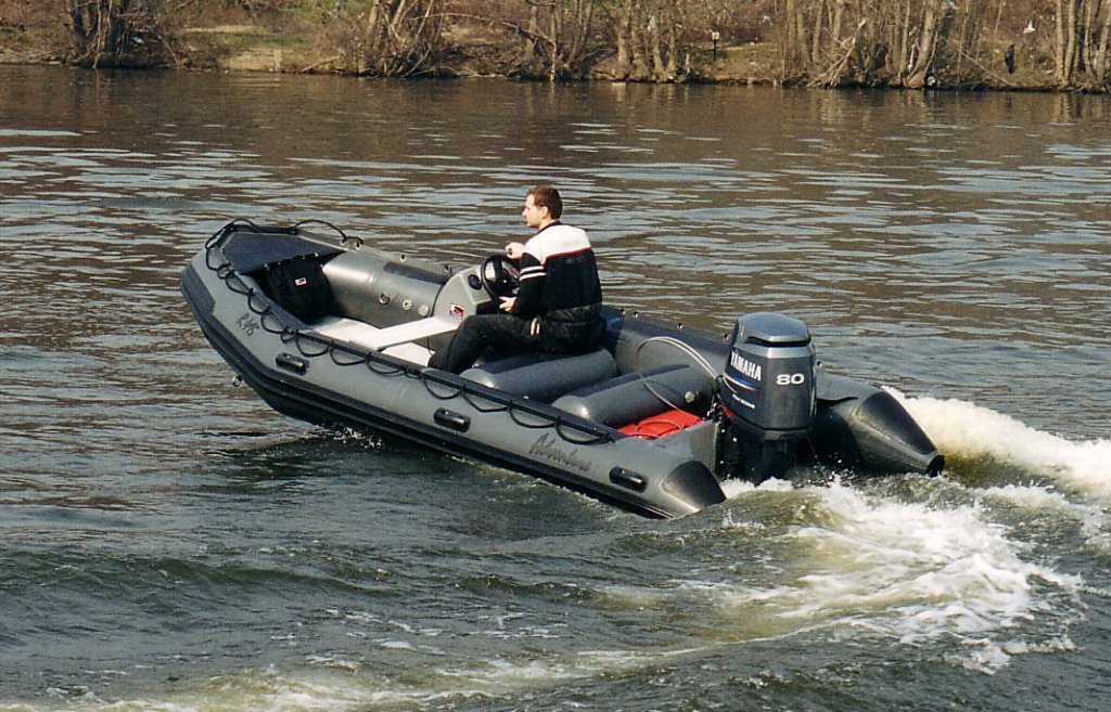 Boat Adventure Rubicon R-495 on Water
