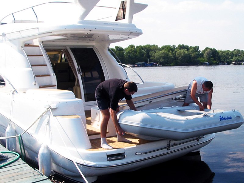 Boat Adventure Travel T-220K Canada