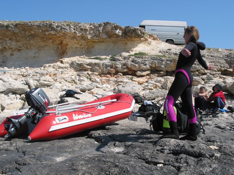 Boat Adventure Travel T-290K Canada