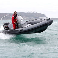 Boat Adventure Vesta V-550 on Water