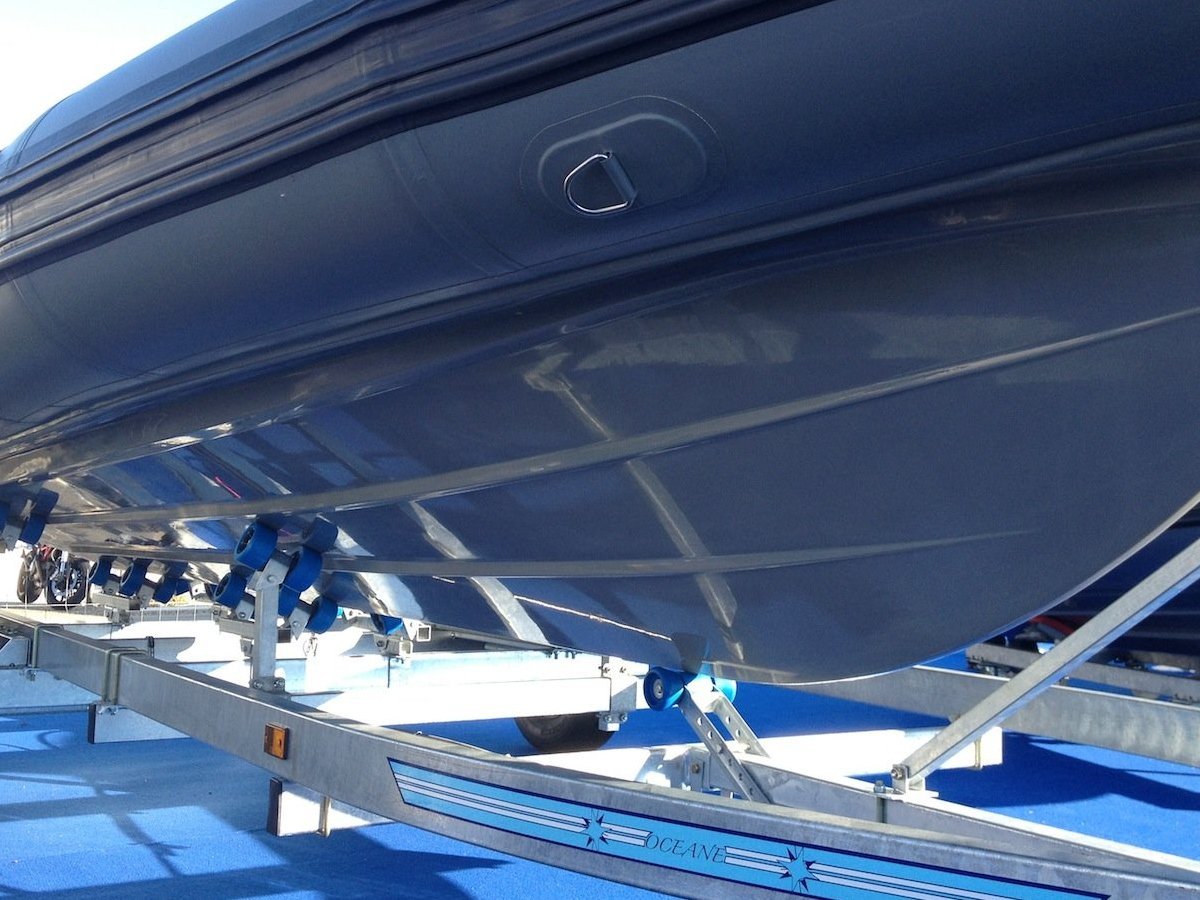 Boat Adventure Vesta V-650 Bottom