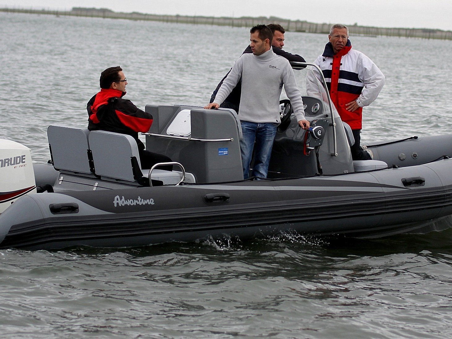 Boat Adventure Vesta V-650 Side