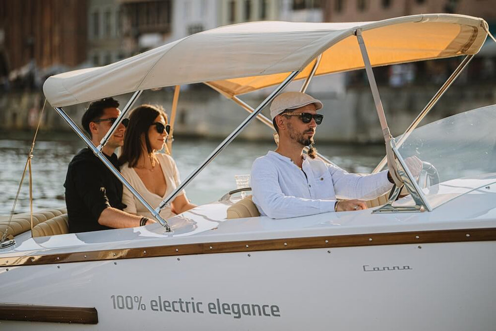 Electric Boat CANNA One Cabin