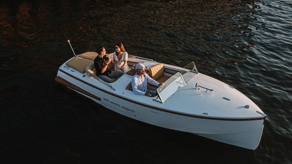 Electric Boat CANNA One Cabin