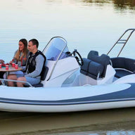 Grand Golden Line G580 on Water
