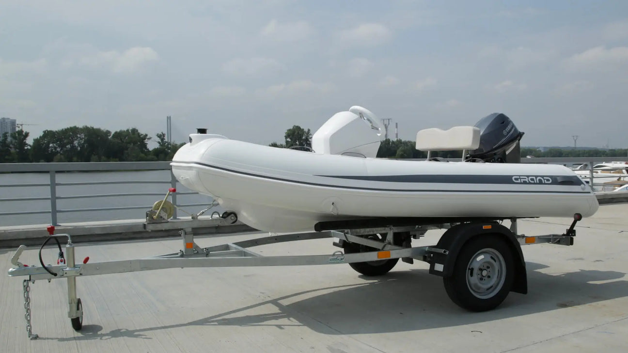 Grand Silver Line S300LF Side