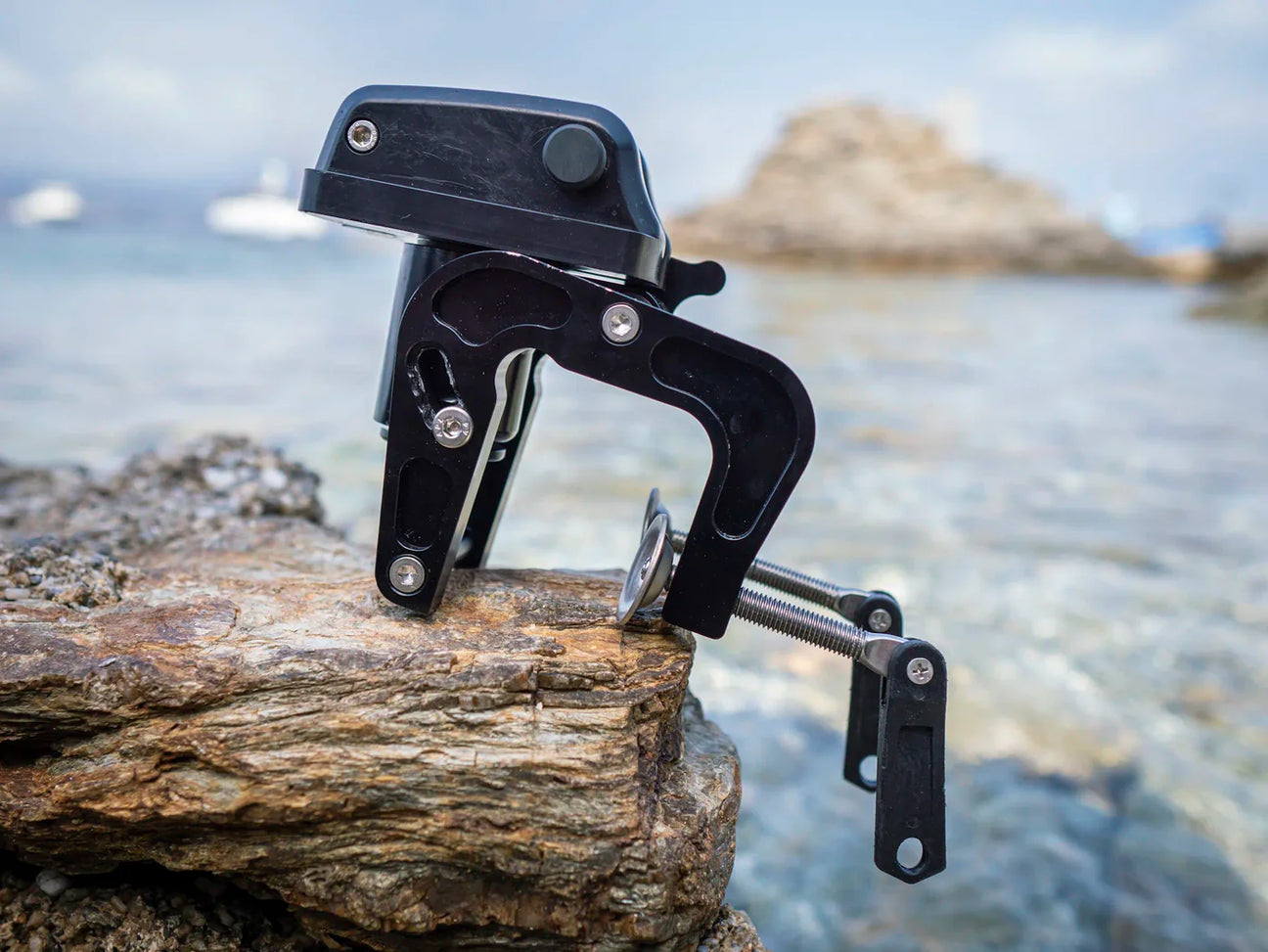 Mounting bracket for TEMO 1000 M-Oceans