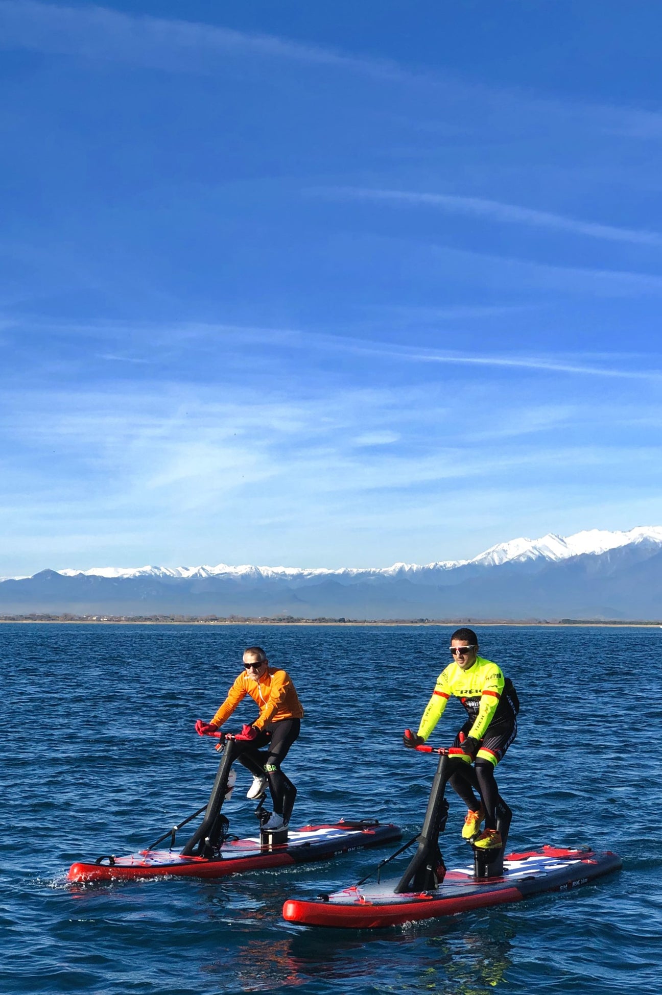 Buy Surf Fitness by Redsharks Bikes and other accessories in Canada and the United States.