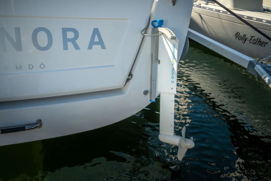 Remoran Long Rail Kit with Outboard