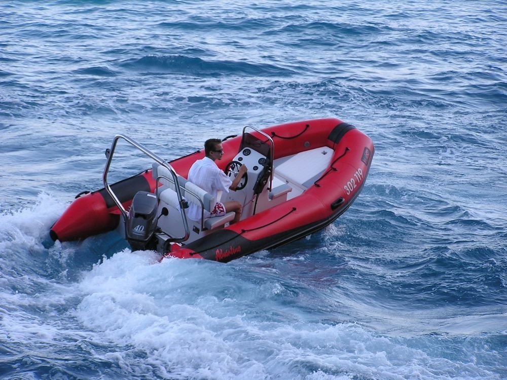Rigid Inflatable Boat Adventure Vesta V-450 in exploitation