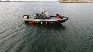 Shop the UMS 585DC 19.5ft aluminum boat at Crabzz. Sturdy and reliable for your Ontario boating needs. Explore now!
