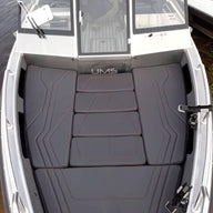 A UMS 585DC sundeck.