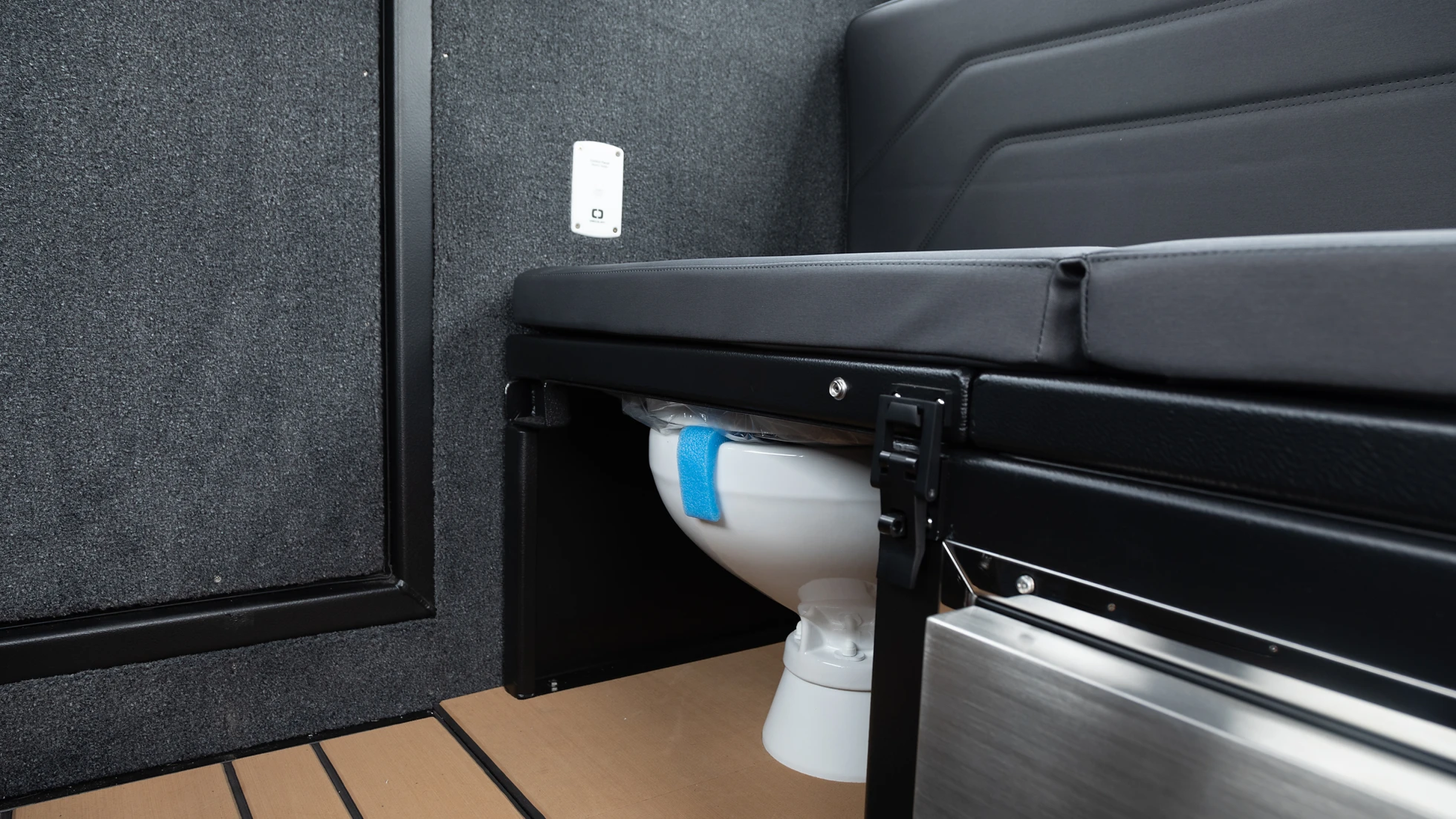 A toilet in UMS 700HT.