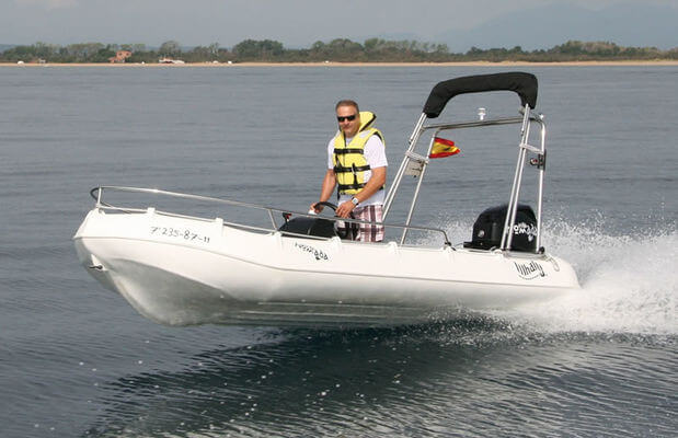 Buy Whaly high-grade plastic (Polyethylene) Boat 435R and other boat accessories in Canada and the United States.