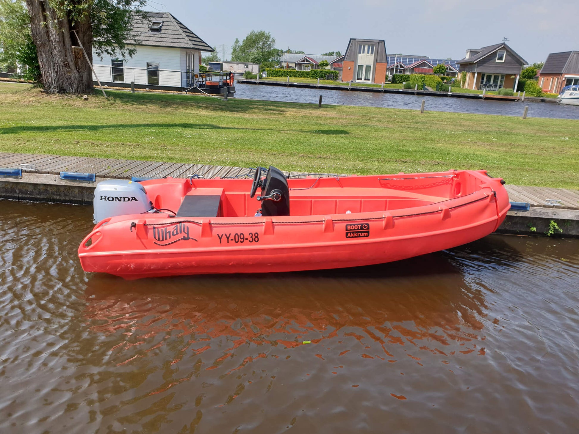 Buy Inflatable boat Whaly 455R and other Inflatable boat accessories in Canada and the United States.