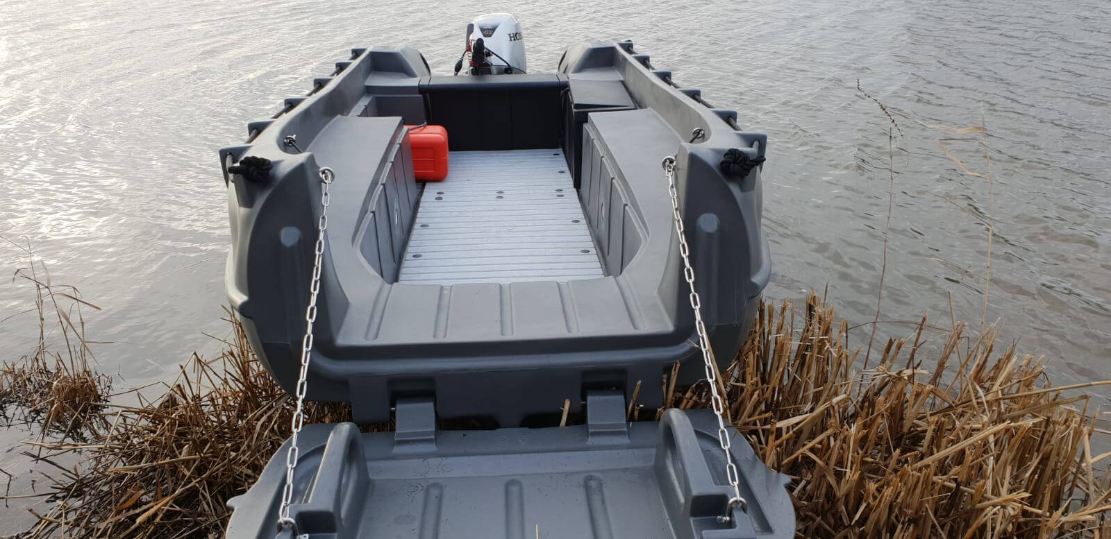 Buy Inflatable boat Whaly 455R and other Inflatable boat accessories in Canada and the United States.