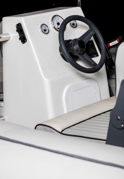 RIB Navigator boats 510F board